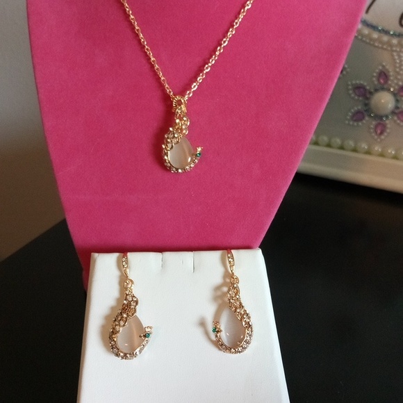 Jewelry - Peacock Jewelry Set